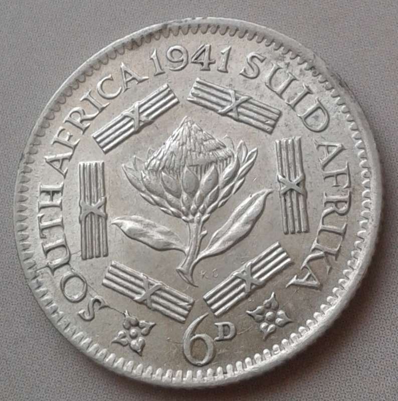 Higher grade 1941 union silver sixpence with reverse die cracks
