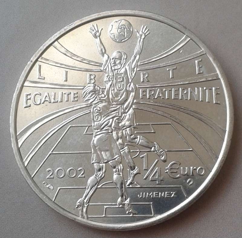 Scarce 2002 France brilliant uncirculated silver 1/4 Euro in box (World Cup Soccer)