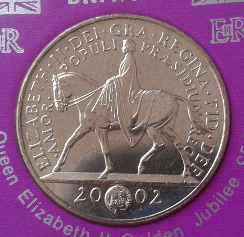 2002 Queen Elizabeth Golden Jubilee 5 Pounds in case