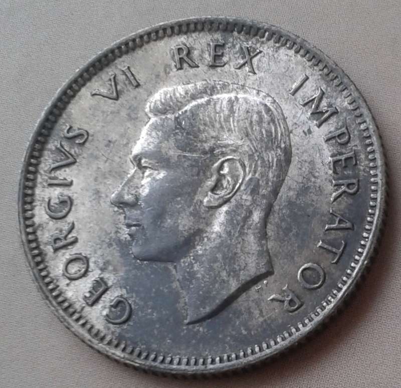 1941 Union silver shilling with XF details