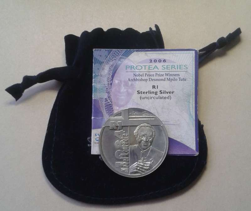 Scarcer 2006 Desmond Tutu unc silver R1 in bag with c.o.a (mintage: 390)