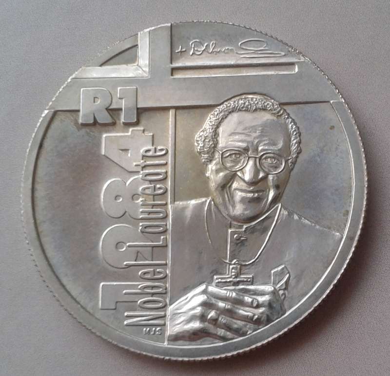 Scarcer 2006 Desmond Tutu unc silver R1 in bag with c.o.a (mintage: 390)