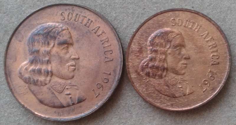 Uncirculated 1967 English 2c and 1c set