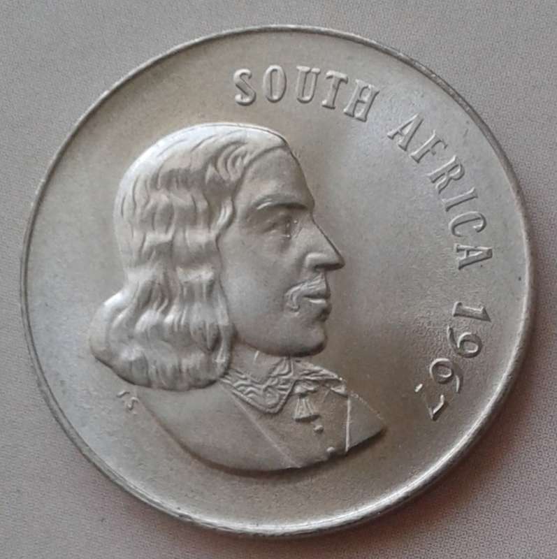Uncirculated 1967 English nickel 20c (low mintage)