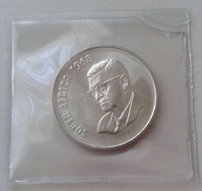Uncirculated 1968 English nickel 50c (Pres.Swart)