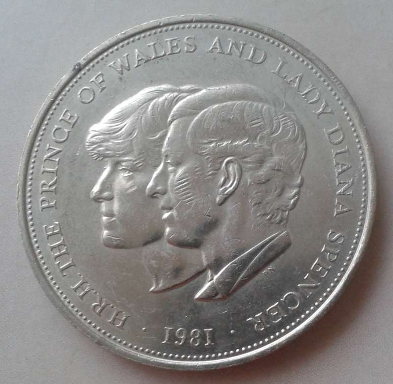 1981 Charles & Diana royal wedding british crown.