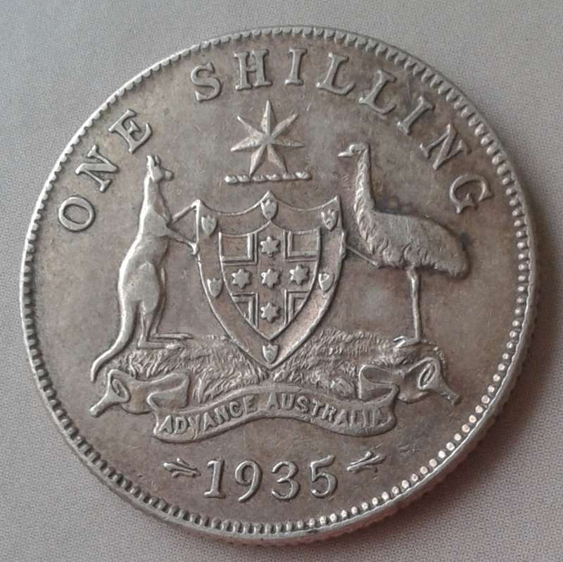 Nice 1935 Australia sterling silver shilling in XF
