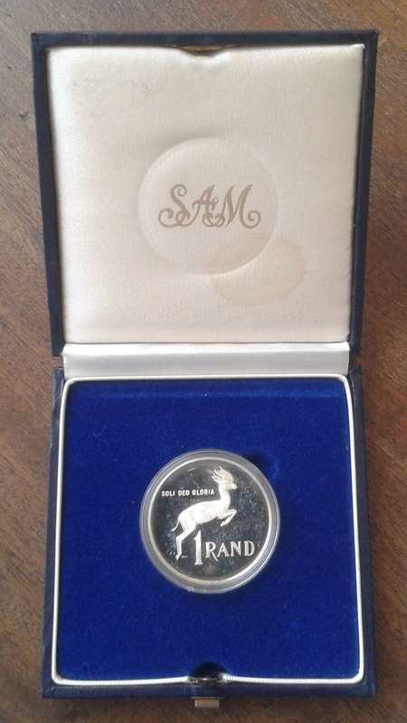 Encapsulated 1989 proof silver R1 in box (mintage: 15025)
