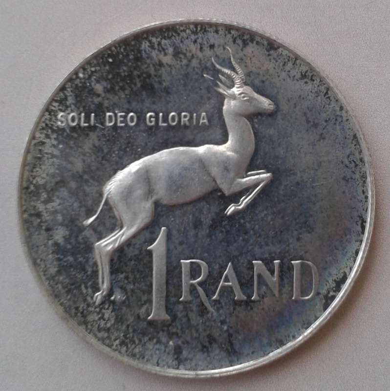 Encapsulated 1980 proof silver R1 (mintage: 15000)