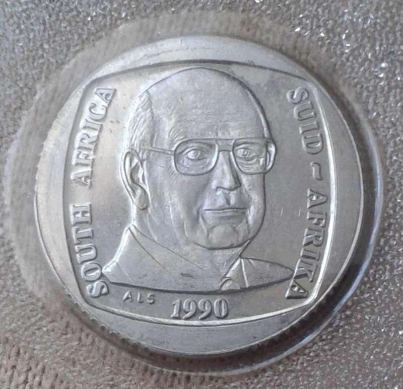 Uncirculated 1990 Mint pack set with scarcer R1 (mintage: 12230)