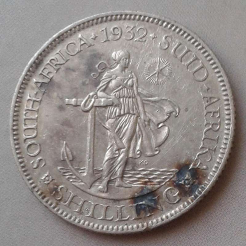 1932 Union silver shilling with XF+ Details