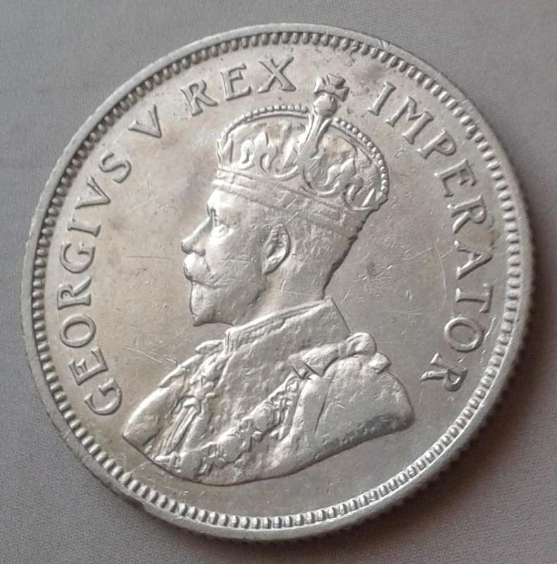 1932 Union silver shilling with XF+ Details