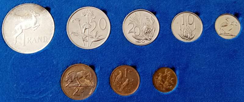Nice 1977 S.A short proof set with silver R1