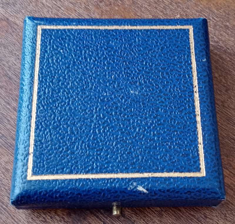 1965 Rhodesian Independence bronze medal in box.