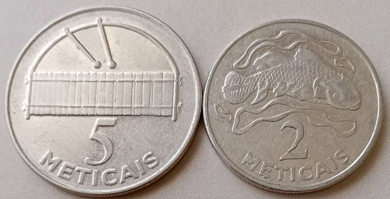 2012 Mozambique 2 & 5 Meticals