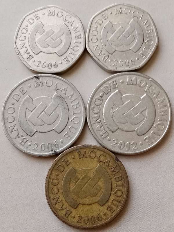 Lot of x5 Mozambique coins