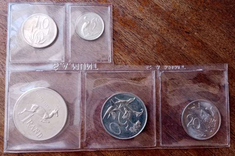 Partial 1980 uncirculated Mint pack (R1-5c)