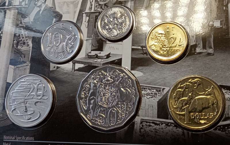 2010 Australia 6 coin uncirculated set in Royal Australian Mint pack