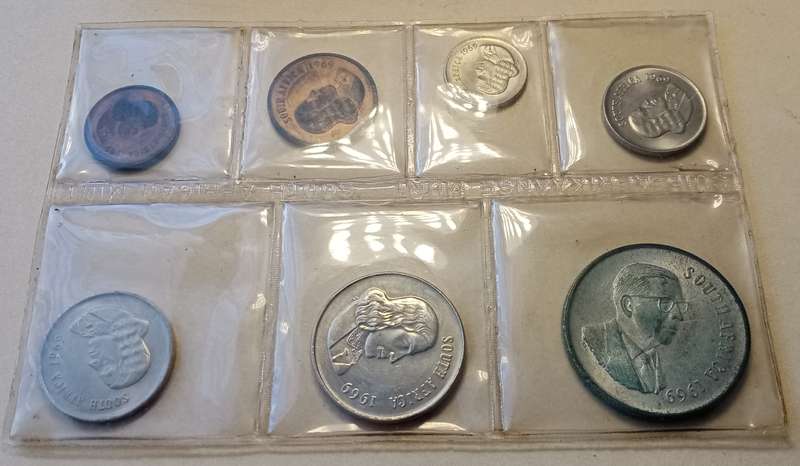 1969 English uncirculated Mint pack set incl.silver R1 (mintage: 7500)