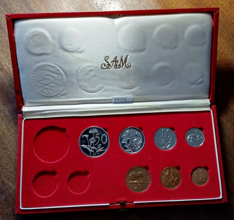 1976 Partial proof set in red box (50c-1/2c) `Pres.Fouche`