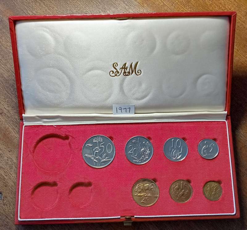 1977 Partial proof set in red box (50c-1/2c).