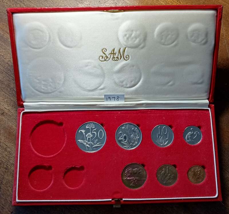 Nice 1978 partial proof set in red box (50c-1/2c).