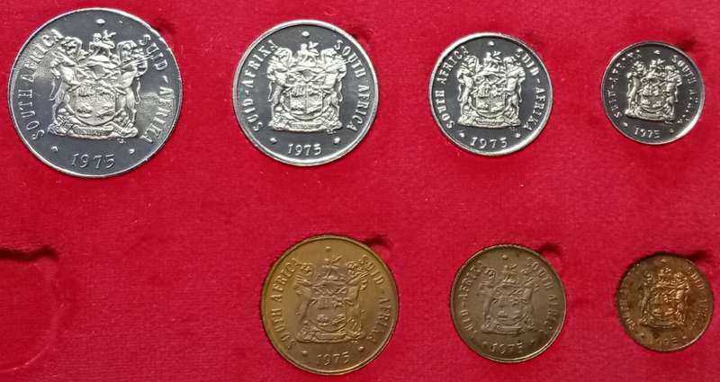 1975 Partial proof set in red box (50c-1/2c).