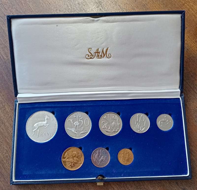 1983 Republic short proof set with silver R1 (mintage: 6835)