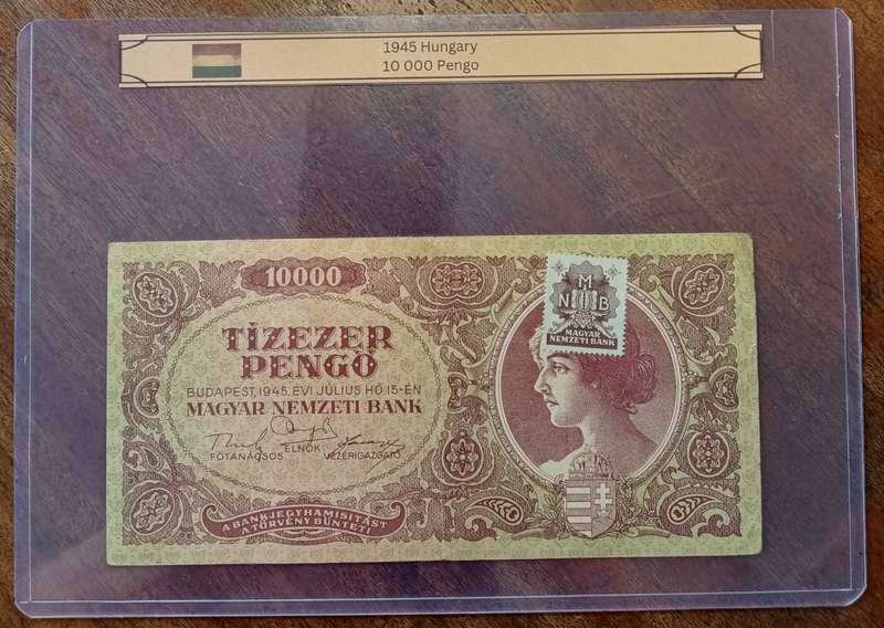 1945 WW2 Hungary 10000 Pengő note in hard plastic sleeve