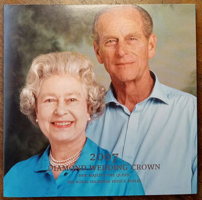 2007 Great Britain Elizabeth/Philip uncirculated crown in folder (Diamond wedding anniversary)