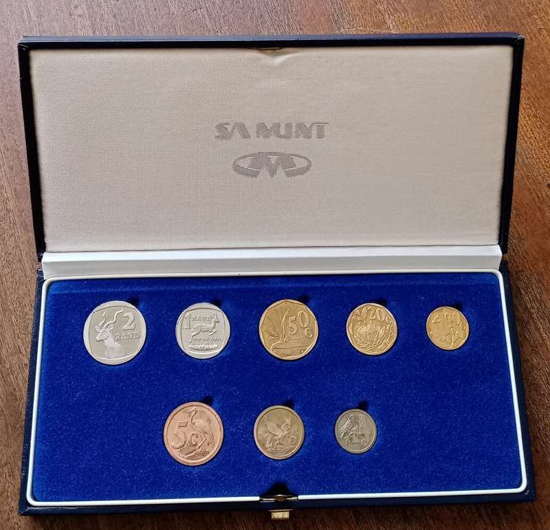 1991 Republic proof set (R2-1c) in box (mintage: 11800)