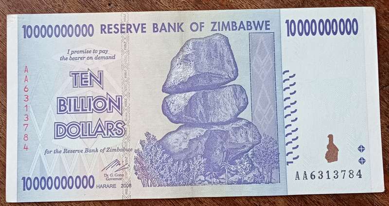 2008 Zimbabwe 10 billion dollars in XF+