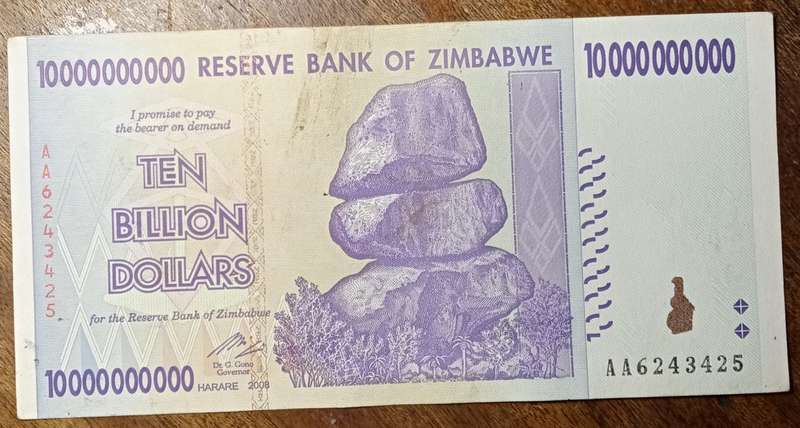 2008 Zimbabwe 10 billion dollars in XF