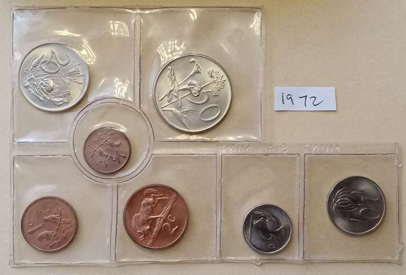 Partial 1972 uncirculated Mint pack (50c-1/2c) with scarcer 1/2c