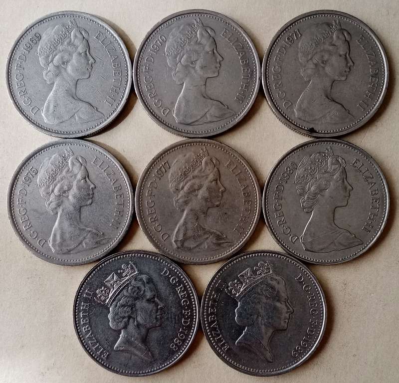 Lot of x8 British 5 New Pence coins (1969-1989)
