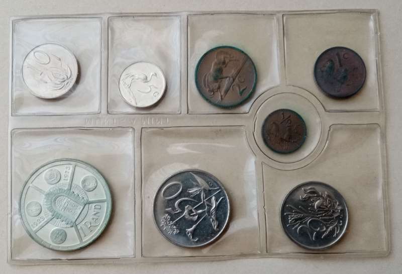 1974 Uncirculated Mint set (R1-1/2c) with silver R1 (mintage: 20000)