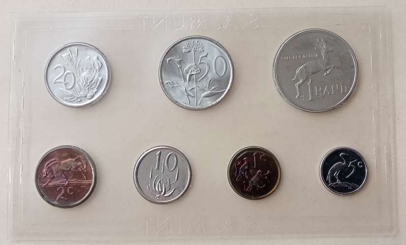 1987 Uncirculated Mint set (R1-1c) mintage: 7642