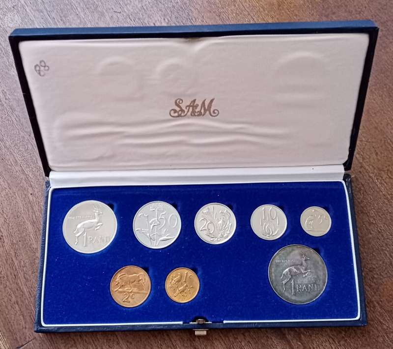 1988 Republic short proof set with double R1 (mintage: 7250)