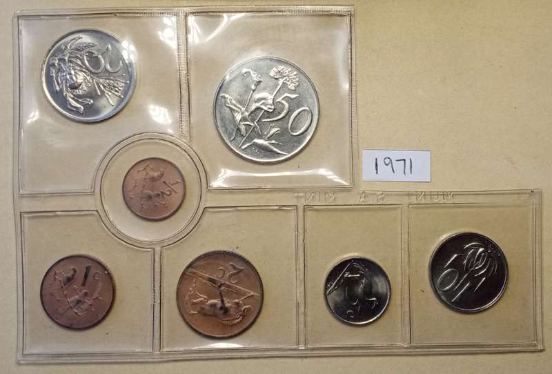 1971 Partial uncirculated Mint pack (50c-1/2c) with scarcer 1/2c