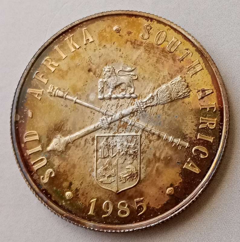 1985 Parliament proof silver R1 with nice obverse toning (mintage: 25698)