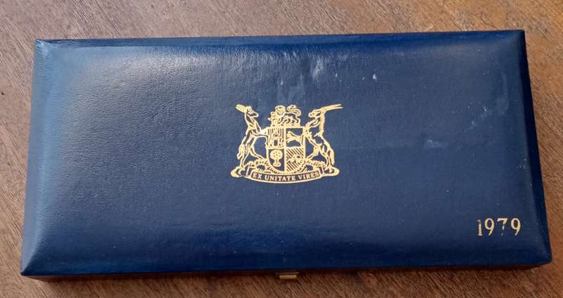1979 Republic short proof set with silver R1 (mintage: 5000)
