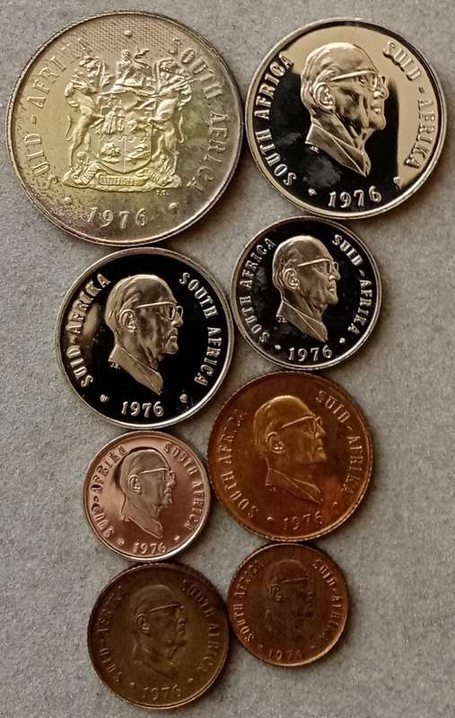 1976 Republic short proof set with silver R1 (not boxed)