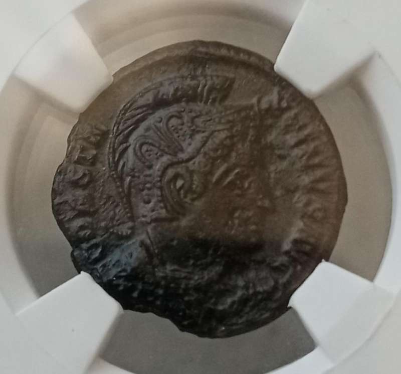 Ancient Rome: Constantine I (307-337 A.D) bronze Follis SANGS graded