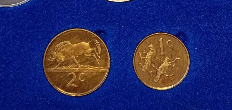 1989 Republic short proof set with double R1 (mintage: 9571)