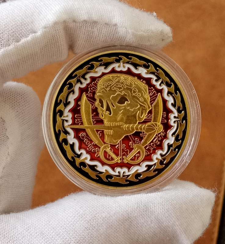 Pirate skull and cross swords commemorative novelty coin (40mm)
