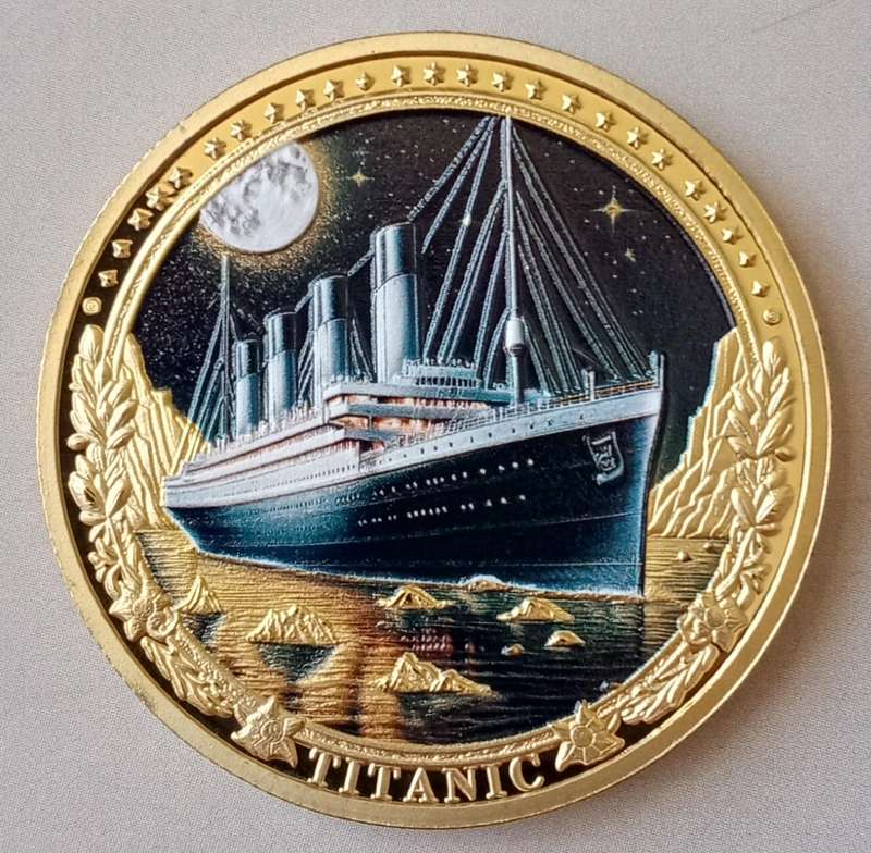 Titanic commemorative novelty coin - Golden colour (40mm)