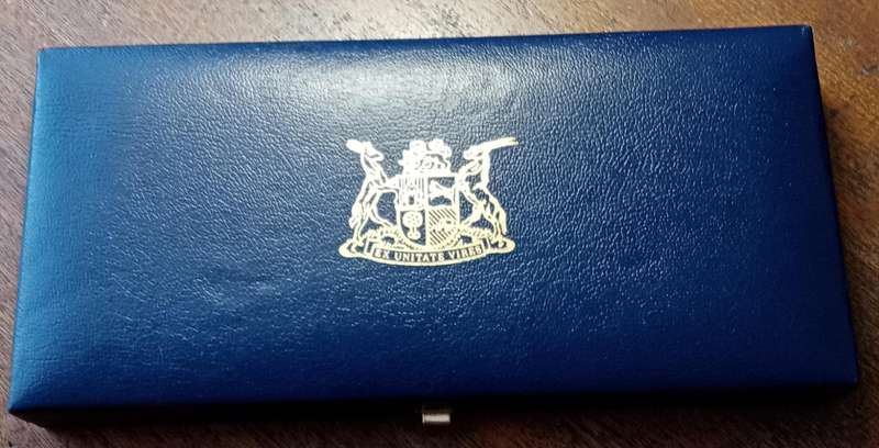 1984 Republic short proof set with double R1 (mintage: 11250)