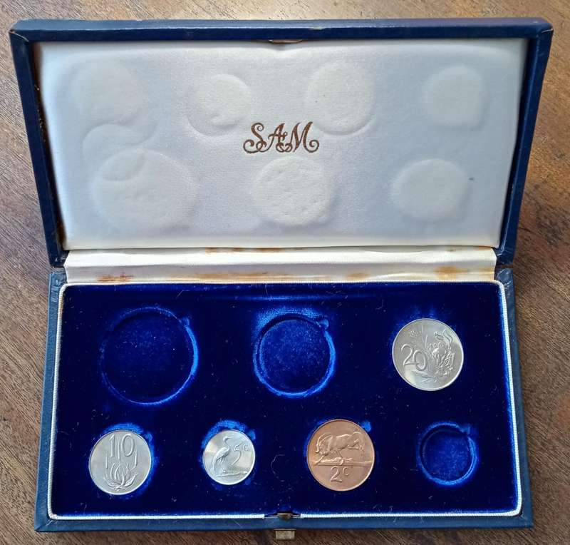 Partial 1965 proof set in blue box (20c-2c)