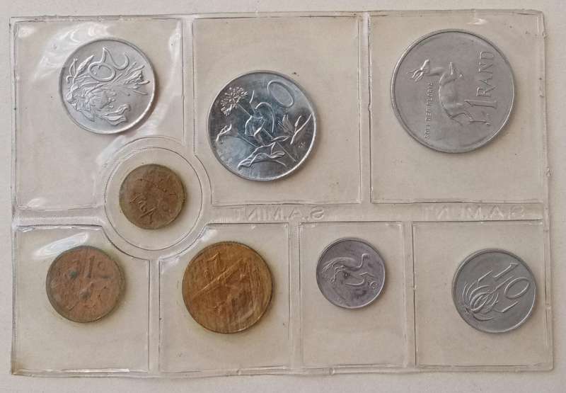 1979 Uncirculated Mint coin set (R1-1/2c) mintage: 20000