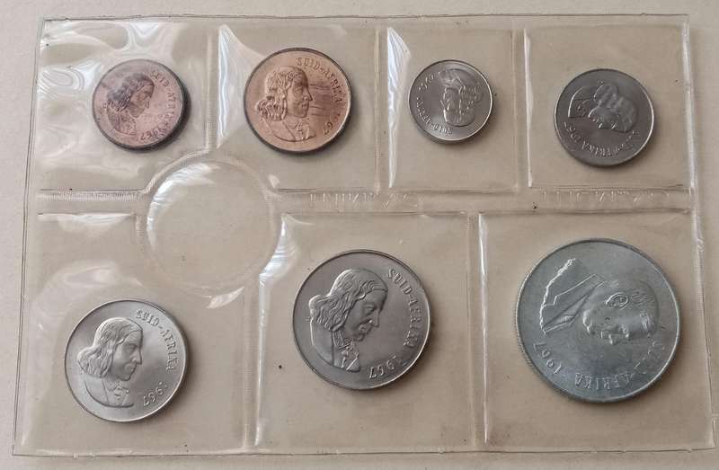1967 Afrikaans uncirculated Mint pack set with silver R1 (mintage: 20000)